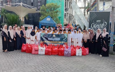 Menebar Berkah di Senja Ramadan: MIM 18 Sumberrejo Berbagi Takjil di SPBU Sumberrejo